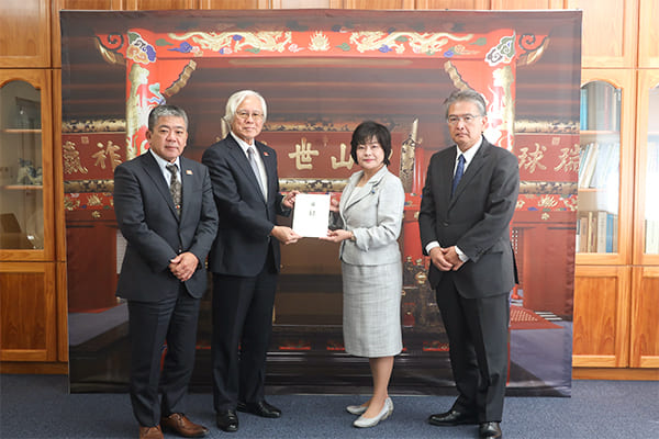 首里城基金への寄付